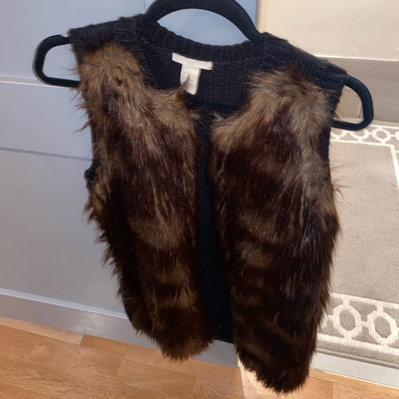 H&M FUR COLLAR SWEATER VEST - Picture 5 of 7